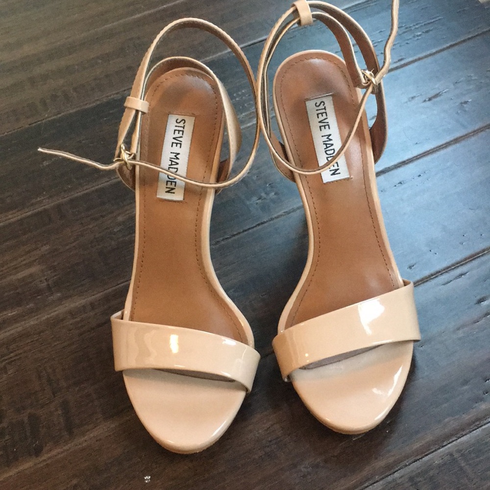 Steve Madden 7 Tan Sandal Heel